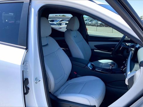 Used 2025 Hyundai Santa Cruz Limited AWD/4WD image 9