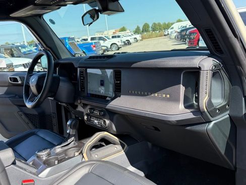 New 2025 Ford Bronco Badlands image 15