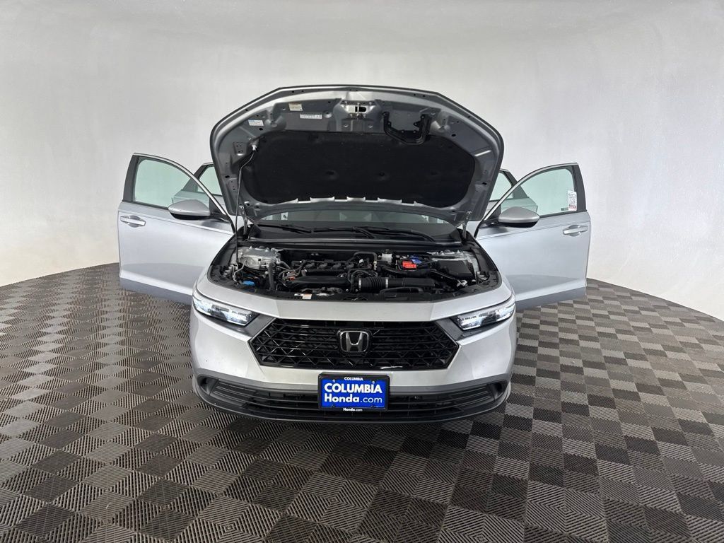 Certified 2025 Honda Accord LX image 12