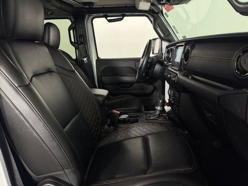 Used 2021 Jeep Wrangler Unlimited Sahara AWD/4WD image 33