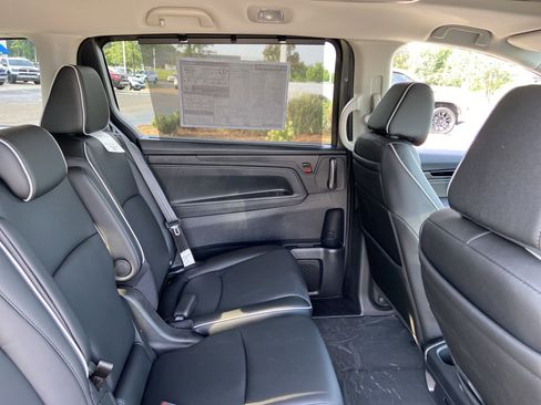 New 2026 Honda Odyssey Touring image 24
