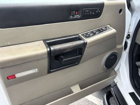 Used 2005 HUMMER H2 w/ Preferred Equipment Group AWD/4WD image 7