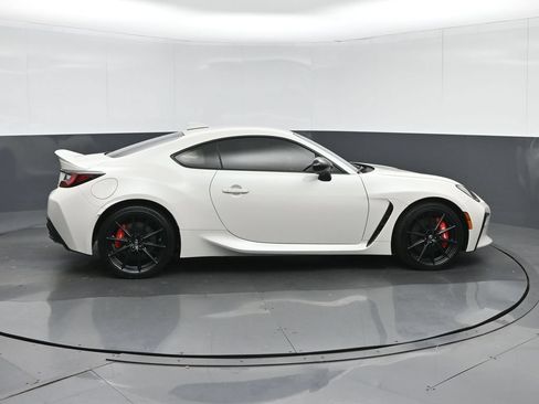 Used 2025 Toyota GR86 Premium w/ Performance Package RWD image 8