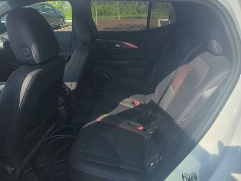 Used 2024 Chevrolet Equinox EV RS FWD image 12