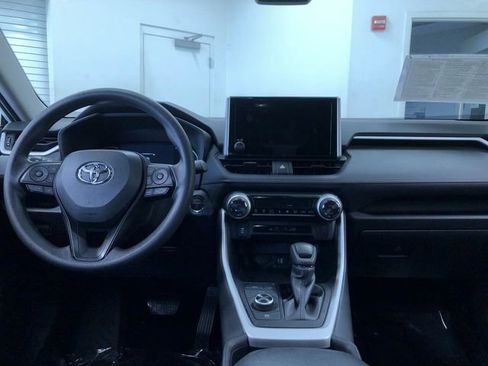 Certified 2025 Toyota RAV4 XLE AWD/4WD image 17