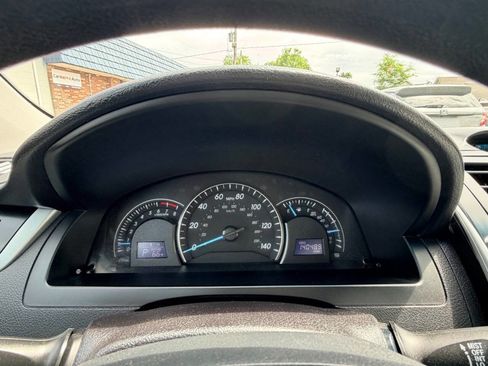 Used 2014 Toyota Camry LE FWD image 9