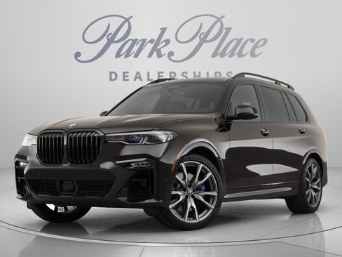 Used 2022 BMW X7 M50i w/ Dynamic Handling Package AWD/4WD image 11