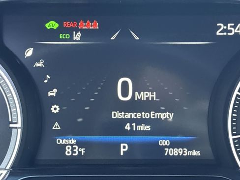 Used 2023 Toyota Venza LE image 30