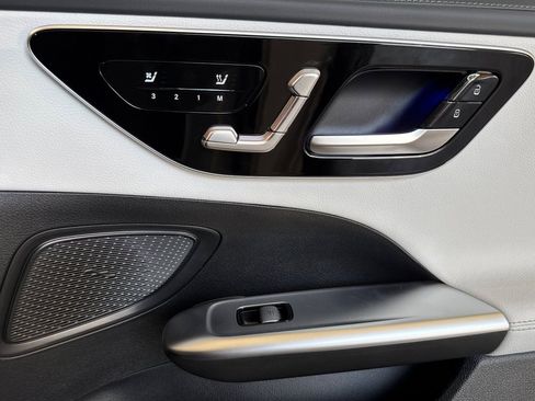 New 2025 Mercedes-Benz C 300 4MATIC Sedan image 20