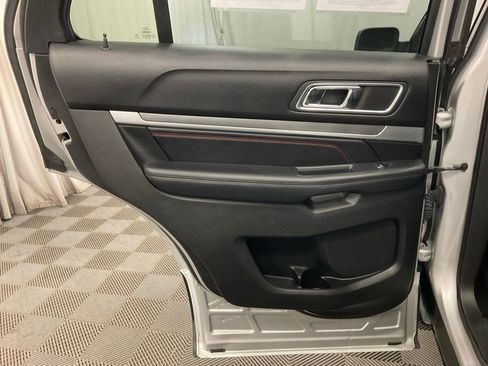 Used 2016 Ford Explorer Sport w/ Equipment Group 401A AWD/4WD image 33