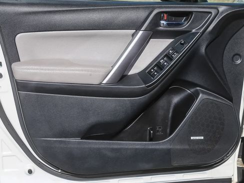 Used 2015 Subaru Forester 2.5i Touring w/ Eyesight & Navigation System image 17