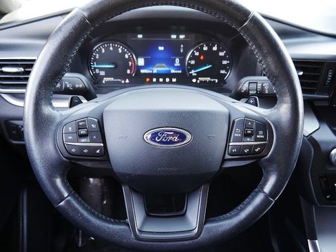 Used 2020 Ford Explorer XLT w/ Equipment Group 202A AWD/4WD image 20