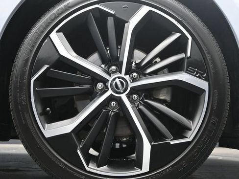 Used 2023 Nissan Altima 2.5 SR FWD image 9