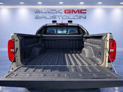 Used 2021 Chevrolet Colorado ZR2 w/ ZR2 Dusk Special Edition image 9