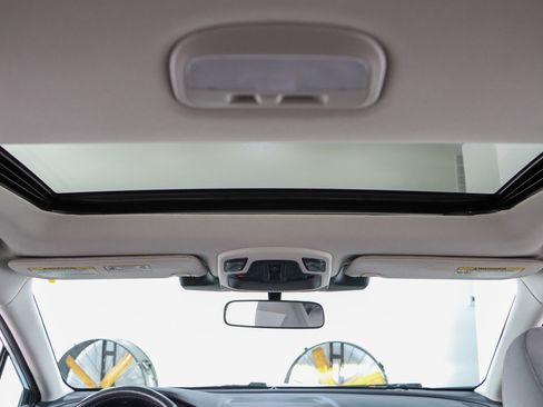 Used 2024 Subaru Outback Premium image 22