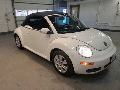Used 2009 Volkswagen Beetle S FWD image 16
