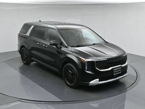 Used 2026 Kia Carnival FWD image 42