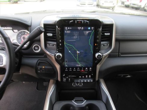 Used 2024 RAM 2500 Laramie image 22