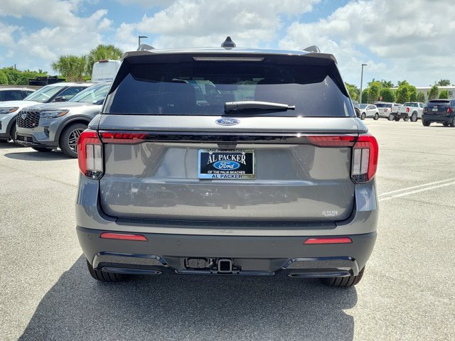 New 2026 Ford Explorer ST-Line w/ ST-Line Street Pack RWD image 8