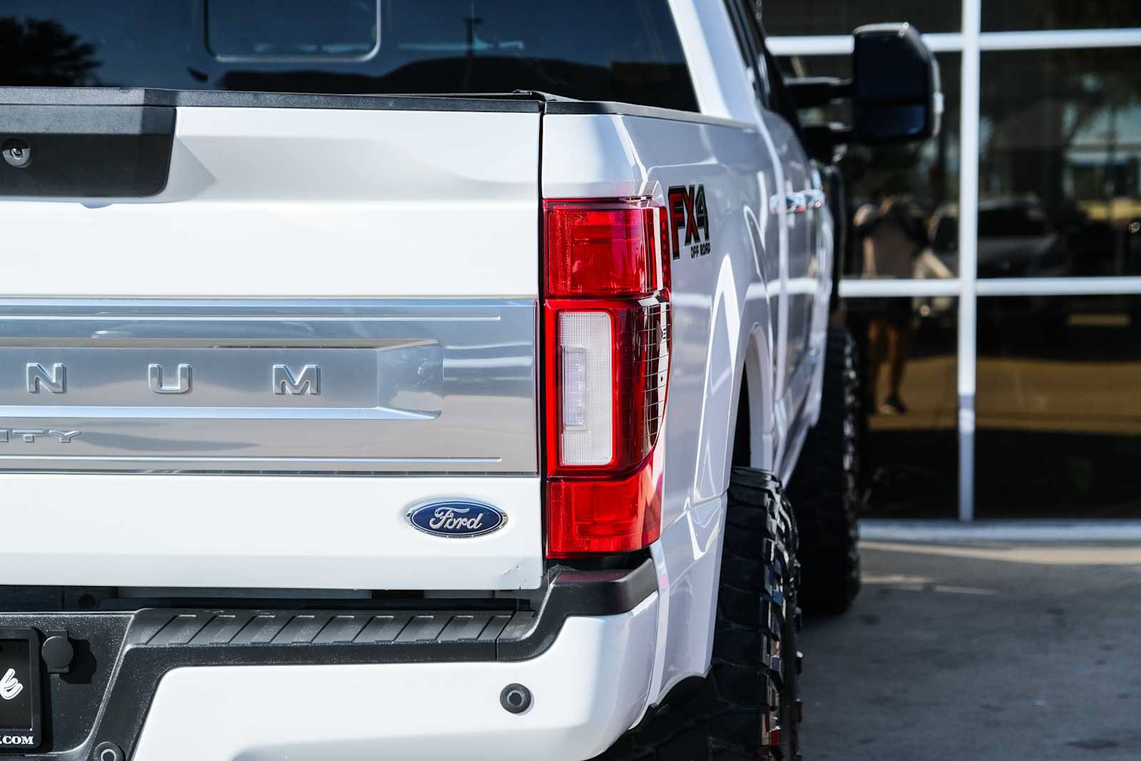 Used 2022 Ford F250 Platinum w/ FX4 Off-Road Package AWD/4WD image 14