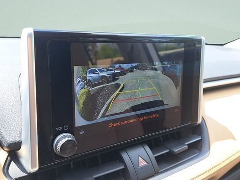 Used 2023 Toyota RAV4 XLE image 22