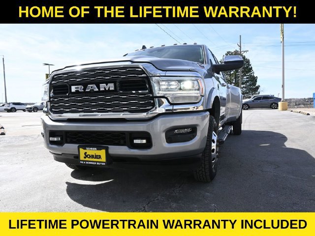 Used 2022 RAM 3500 Limited AWD/4WD image 2