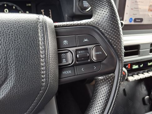 Used 2024 Toyota Tacoma TRD Off-Road image 20