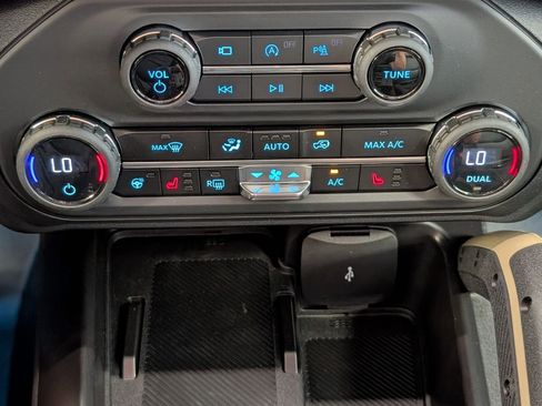 New 2026 Ford Bronco Badlands AWD/4WD image 17