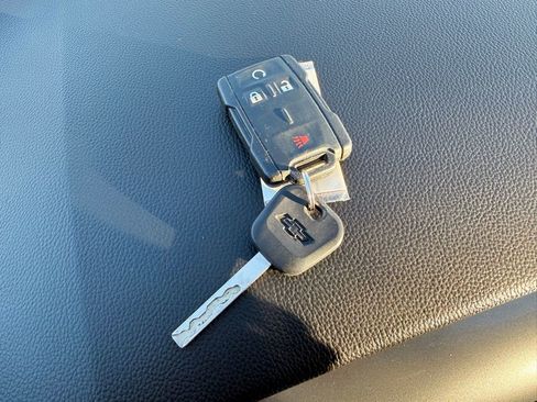 Used 2016 Chevrolet Silverado 2500 LT w/ LT Convenience Package image 27