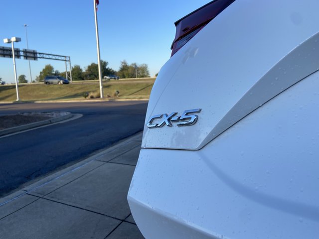 Used 2017 MAZDA CX-5 Touring w/ Preferred Equipment Package FWD image 57