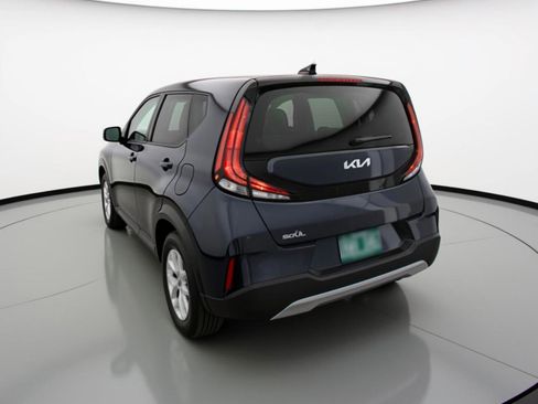 Used 2025 Kia Soul LX w/ LX Technology Package image 6