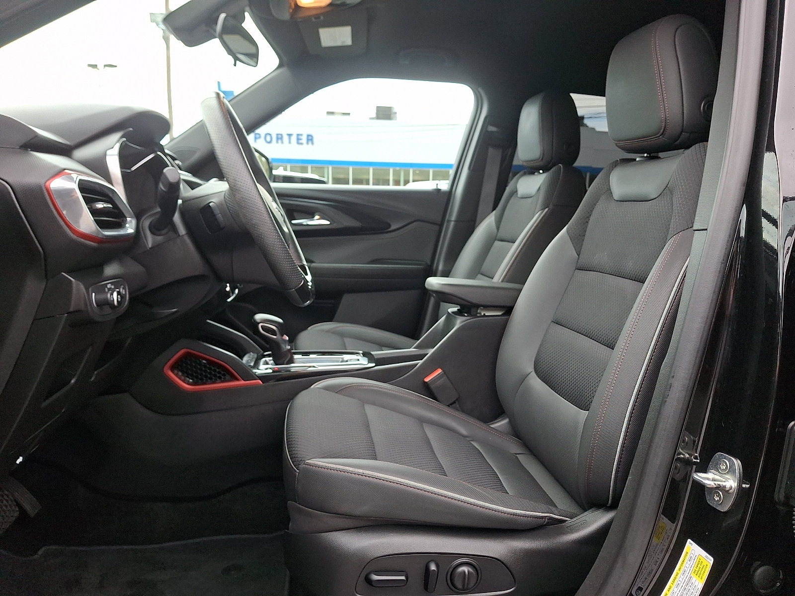 Used 2023 Chevrolet TrailBlazer RS AWD/4WD image 13