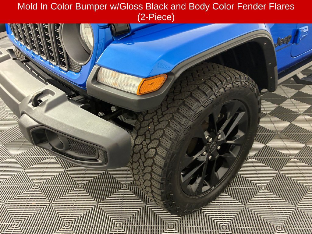 Used 2025 Jeep Gladiator Sport AWD/4WD image 13