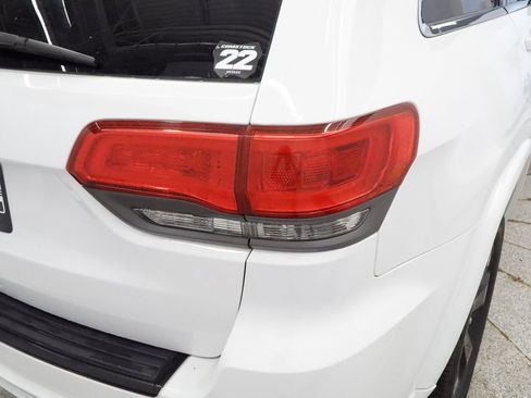 Used 2015 Jeep Grand Cherokee Altitude AWD/4WD image 16