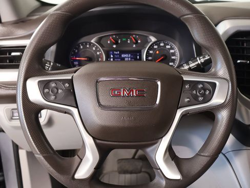 Used 2022 GMC Acadia SLE image 3