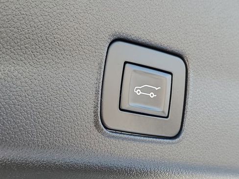 Used 2023 Chevrolet TrailBlazer ACTIV w/ Sun and Liftgate Package image 31