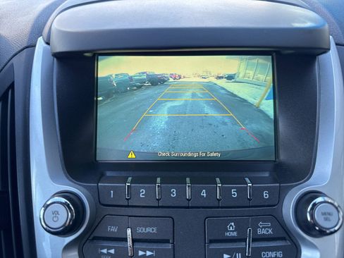 Used 2016 Chevrolet Equinox LTZ w/ Enhanced Convenience Package image 22