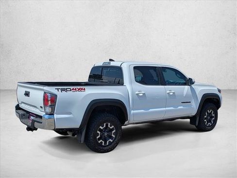 Used 2022 Toyota Tacoma TRD Off-Road AWD/4WD image 5