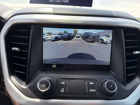 Used 2023 GMC Acadia SLT AWD/4WD image 25
