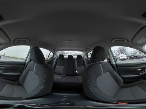 Used 2025 Nissan Sentra SV image 40