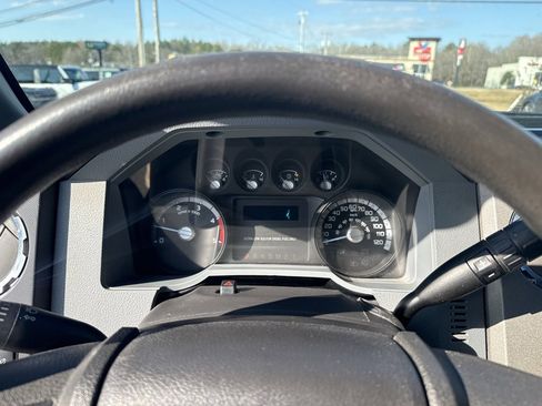 Used 2014 Ford F250 XLT w/ Snow Plow Prep Package image 17