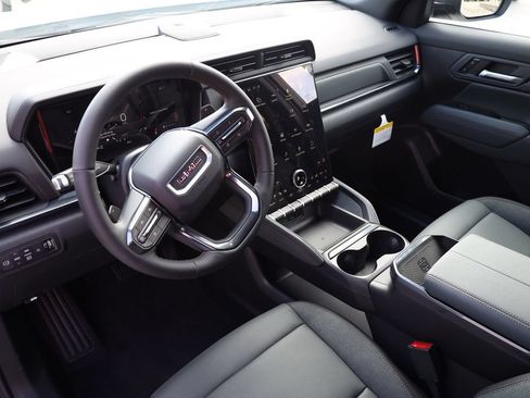 New 2027 GMC Terrain AT4 w/ Convenience Package III AWD/4WD image 12
