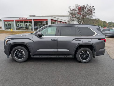 Used 2024 Toyota Sequoia SR5 image 2