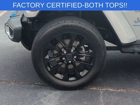 Certified 2024 Jeep Wrangler Unlimited Sahara w/ Dual Top Group AWD/4WD image 10