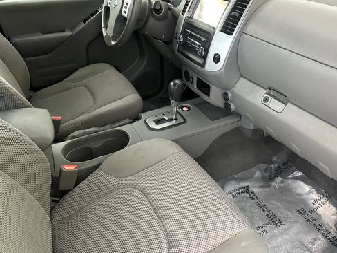 Used 2020 Nissan Frontier SV w/ SV Utility Package RWD image 17
