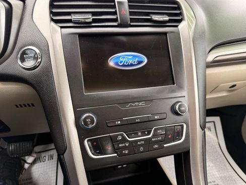 Used 2019 Ford Fusion SEL FWD image 11