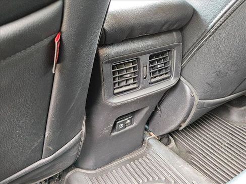 Used 2021 Toyota RAV4 XLE w/ Convenience Package FWD image 18