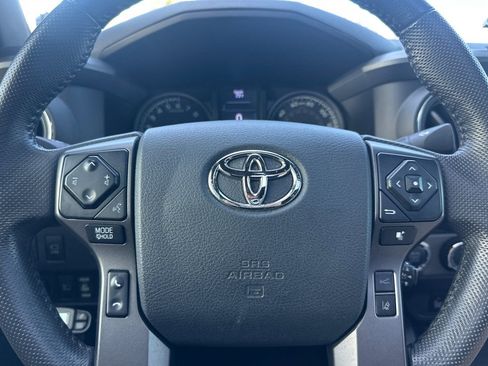 Used 2020 Toyota Tacoma TRD Pro AWD/4WD image 32