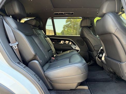 Certified 2023 Land Rover Range Rover Long Wheelbase SE AWD/4WD image 17