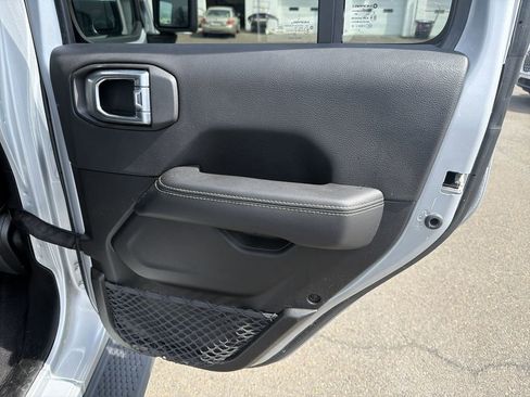 Used 2023 Jeep Wrangler Unlimited Sahara w/ Safety Group AWD/4WD image 17